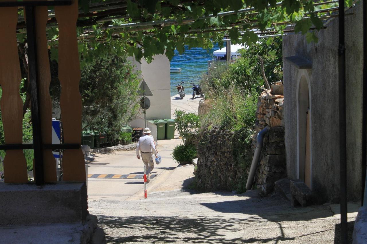 Apartments By The Sea Valun, Cres - 8081 المظهر الخارجي الصورة